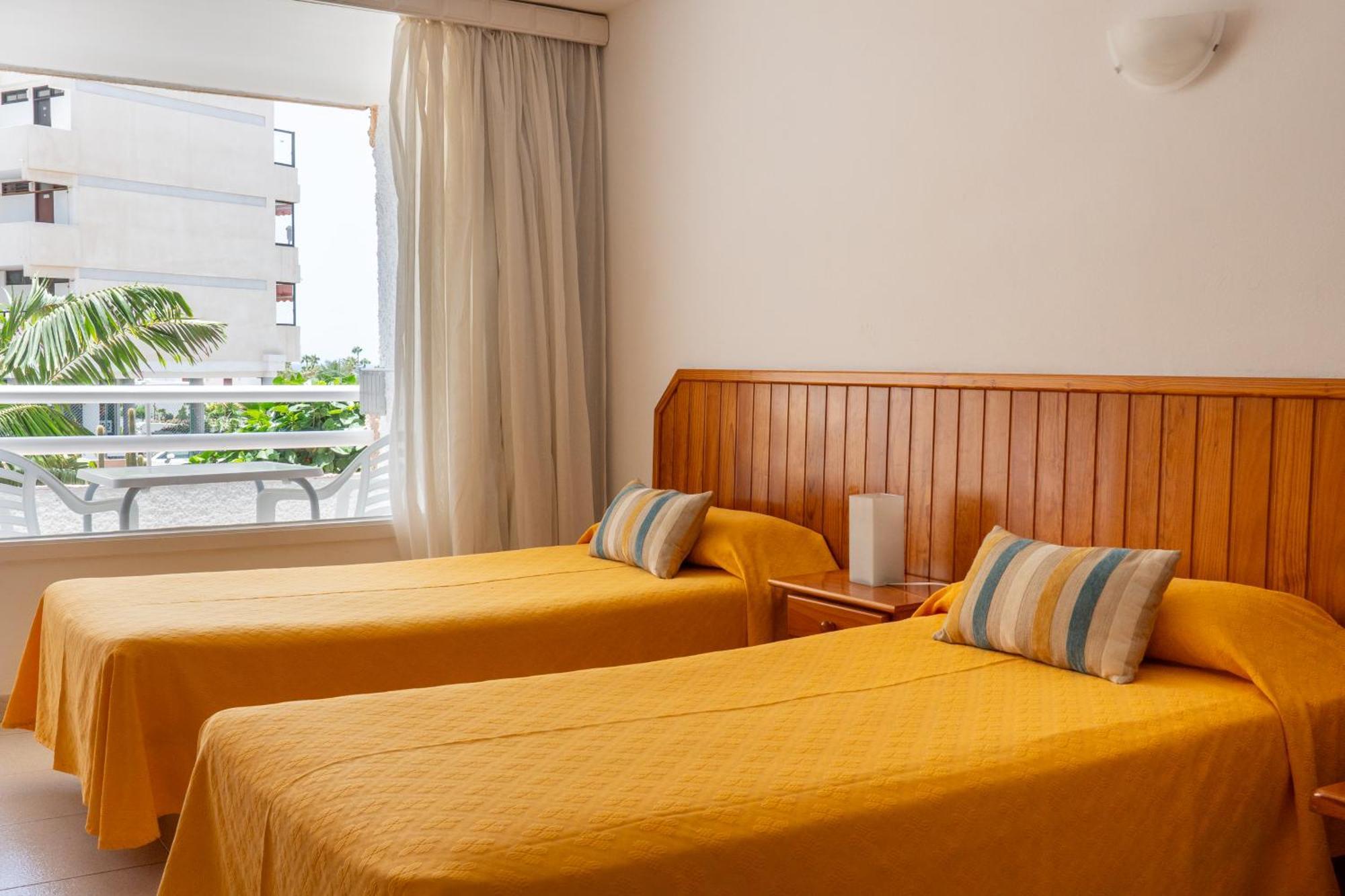 Apartamentos Borinquen Playa de las Americas  Exterior photo