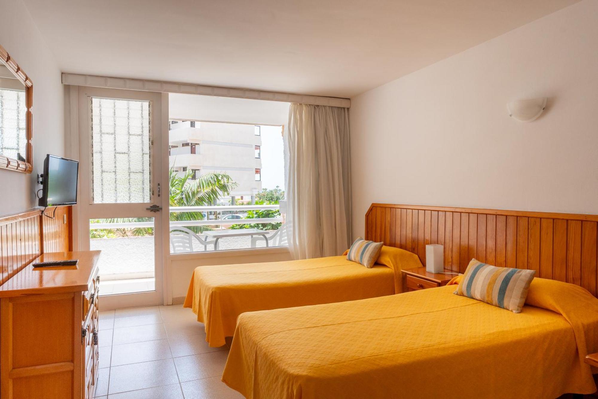 Apartamentos Borinquen Playa de las Americas  Exterior photo