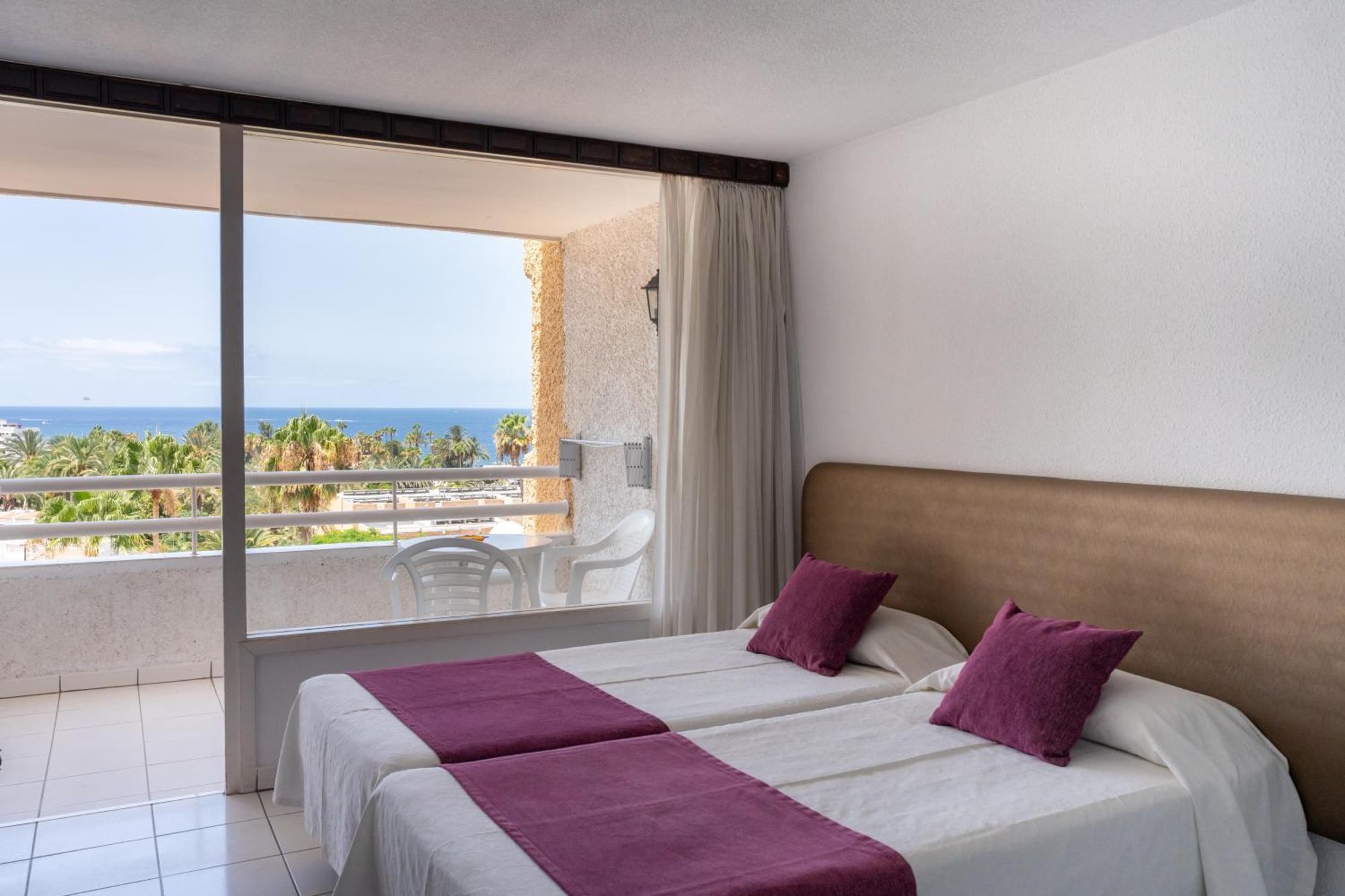 Apartamentos Borinquen Playa de las Americas  Exterior photo